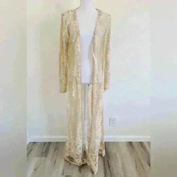 Misguided Premium Lace Maxi Kimono Size 6 - Picture 2 of 10